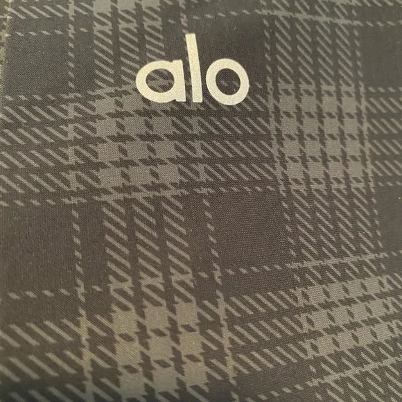 ALO leggings checkered with Cute reflective strip down both sides - Picture 4 of 7